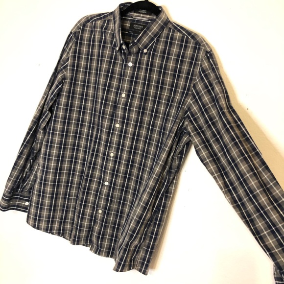 5 for $25 ⭐️ Nordstrom Mens Shop Button Down - Picture 3 of 4